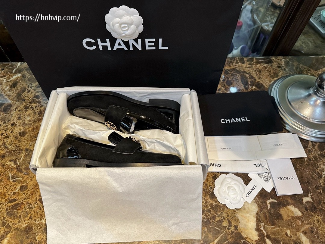 CHANEL Loafers Black Patent Calfskin G39606