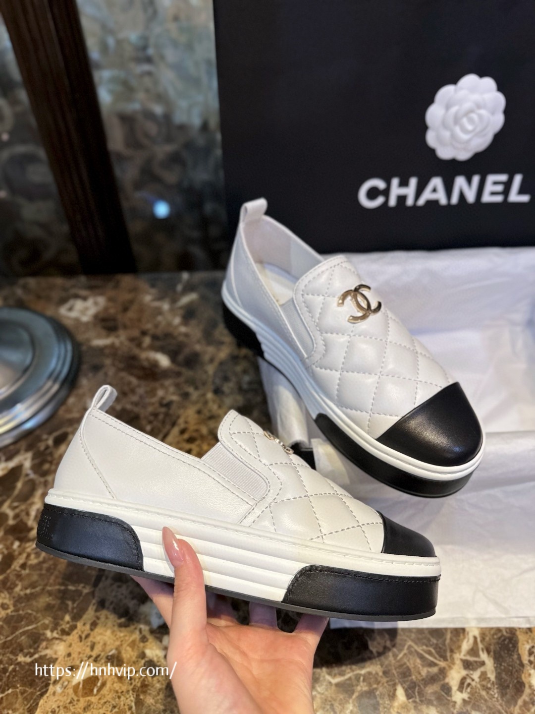 CHANEL Lambskin Quilted Womens CC Stroll Sneakers G39180