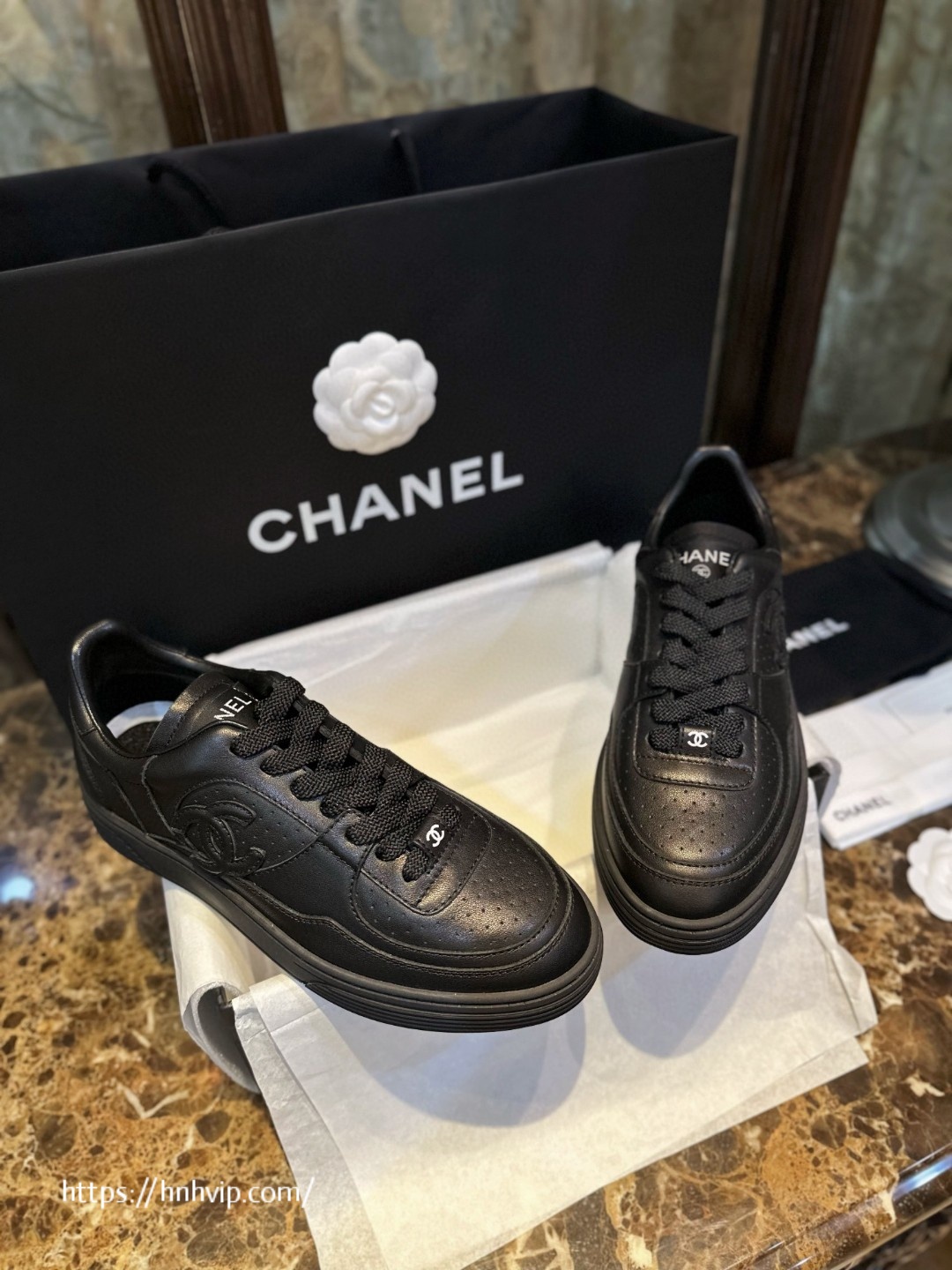 Chanel black sneakers G45079