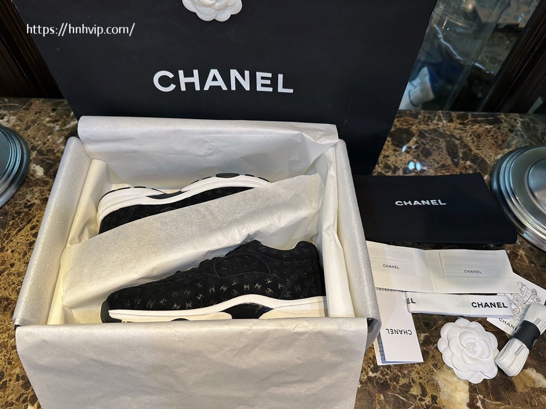 Chanel CC Embossed Logo black Suede