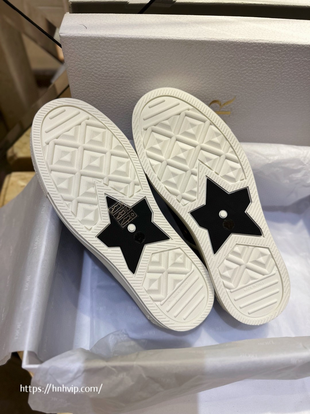 DIOR WALK'N'DIOR SNEAKER Black Canvas and White Suede Calfskin