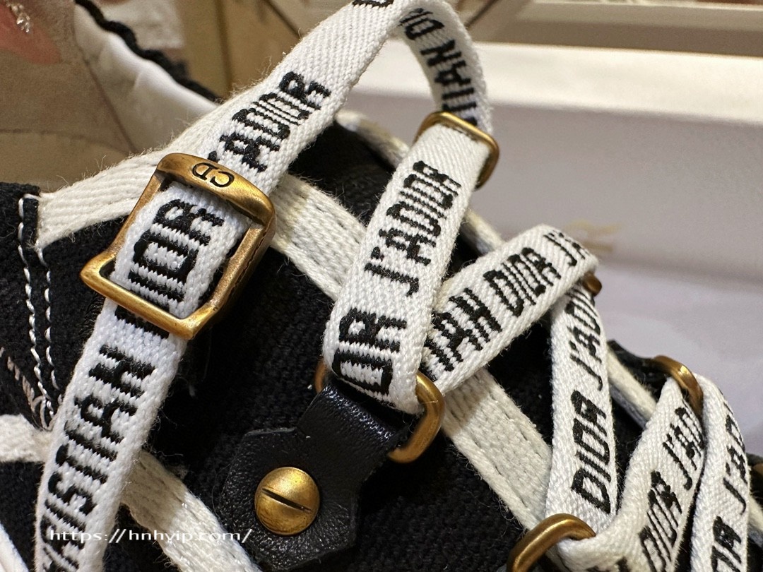 DIOR WALK'N'DIOR SNEAKER Black Canvas and White Suede Calfskin