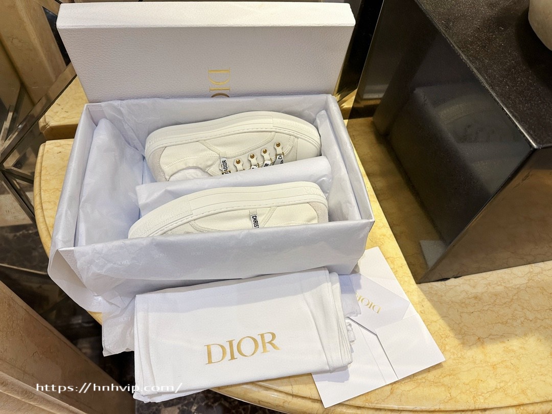 Dior WALK'N'DIOR SNEAKER White Canvas and Suede Calfskin