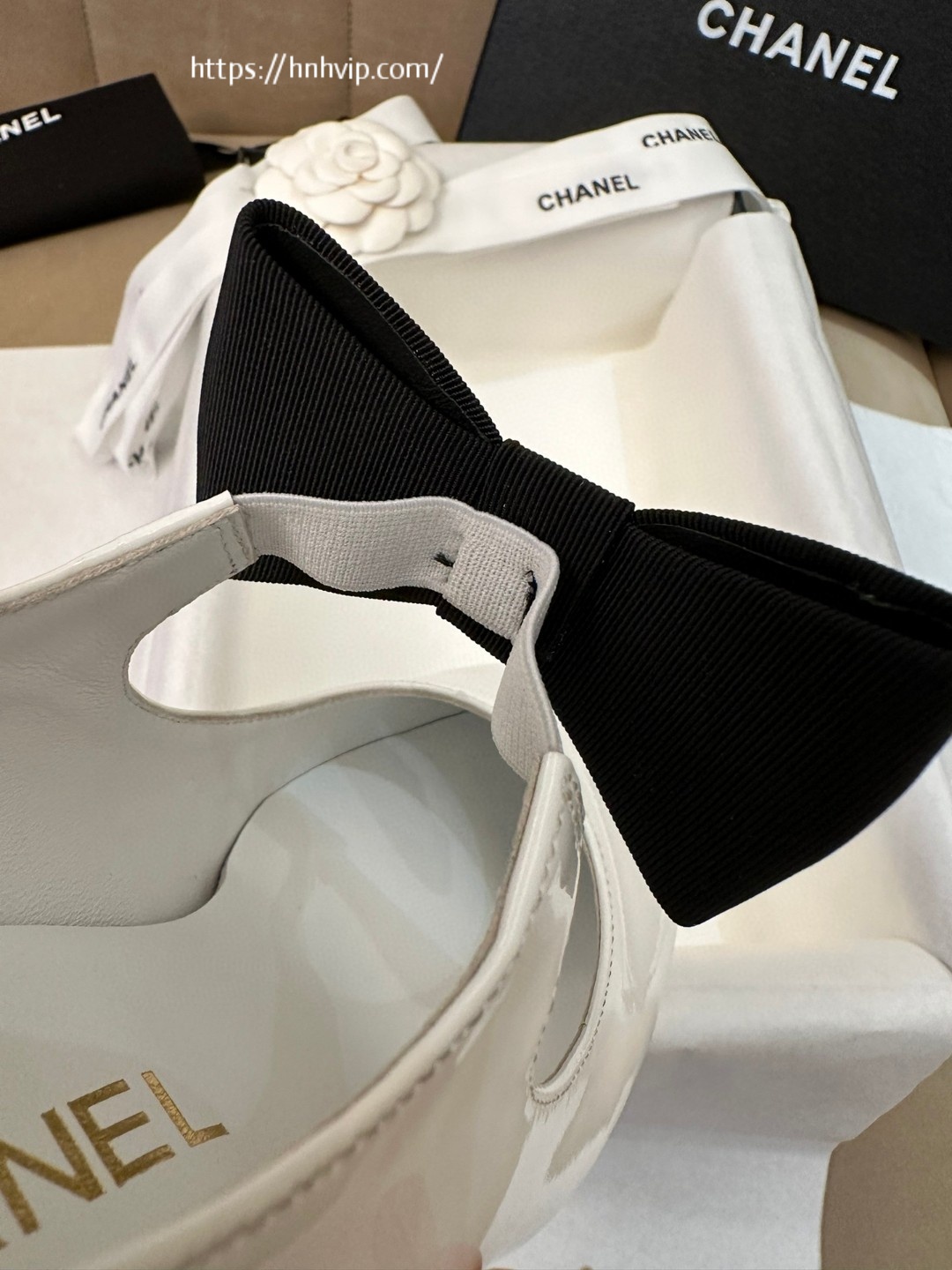 CHANEL G45356 MARY JANES Patent Calfskin & Grosgrain White & Black