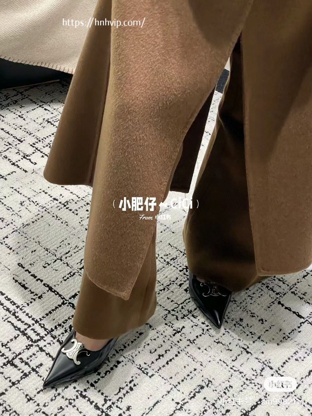 Celine 356834371C CELINE ALMA TRIOMPHE SLINGBACK IN GLOSSY CALFSKIN BLACK