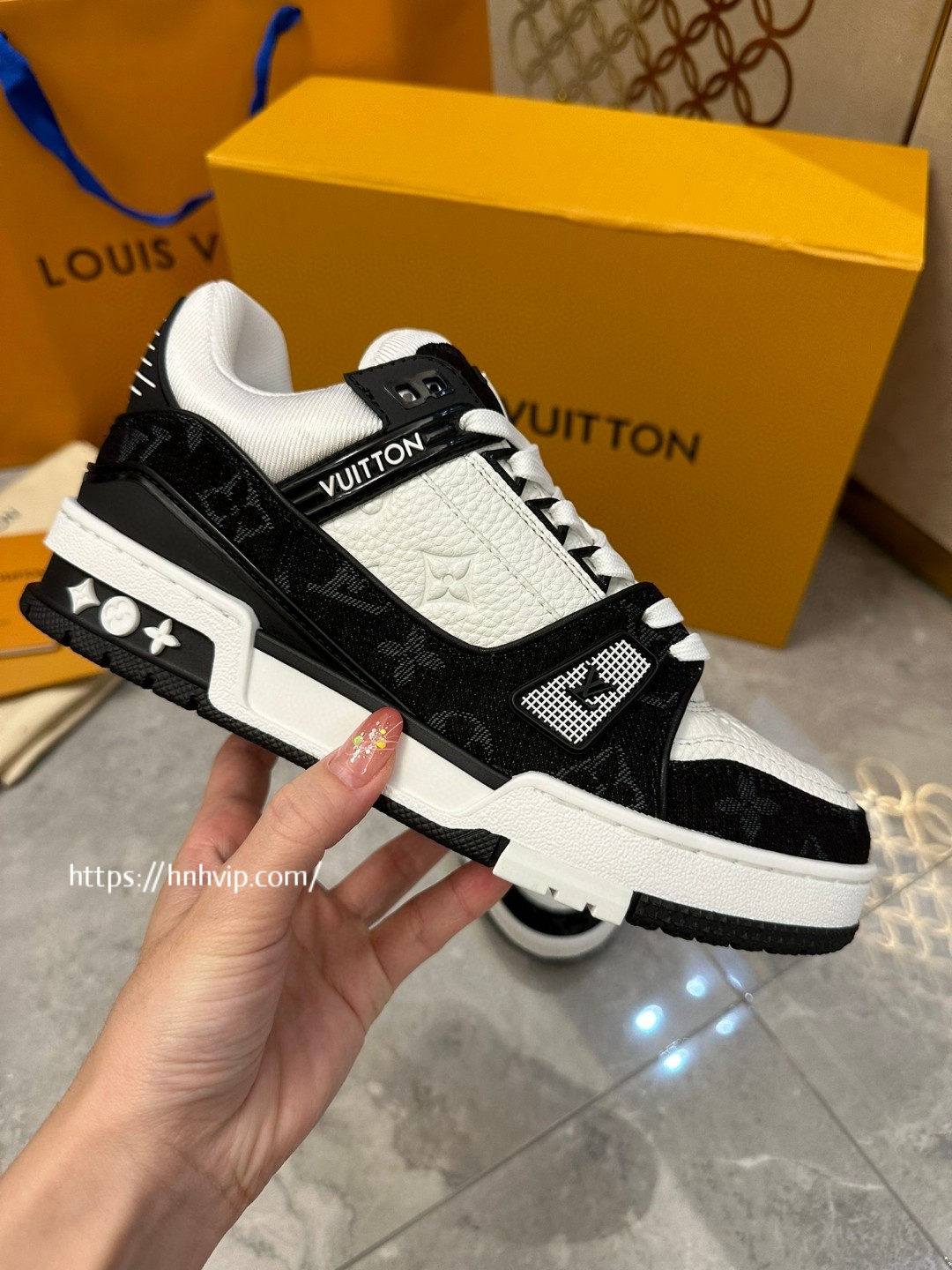 Louis Vuitton 1AC2A7 LV Trainer Sneaker