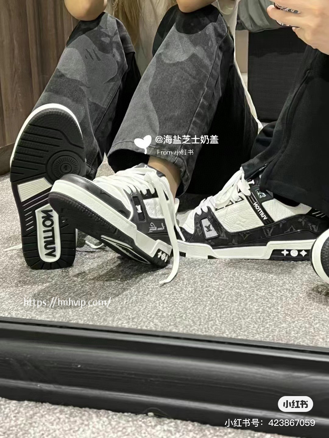 Louis Vuitton 1AC2A7 LV Trainer Sneaker