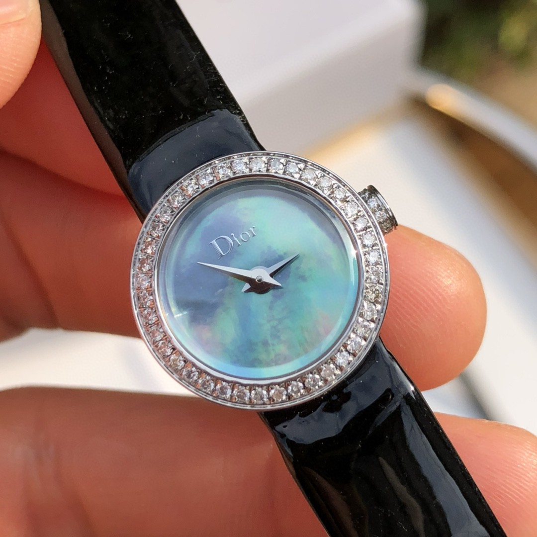 Christian Dior Mini D de Dior Satine 19