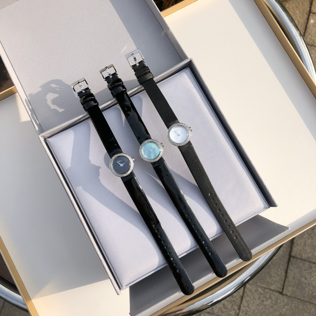 Christian Dior Mini D de Dior Satine 19