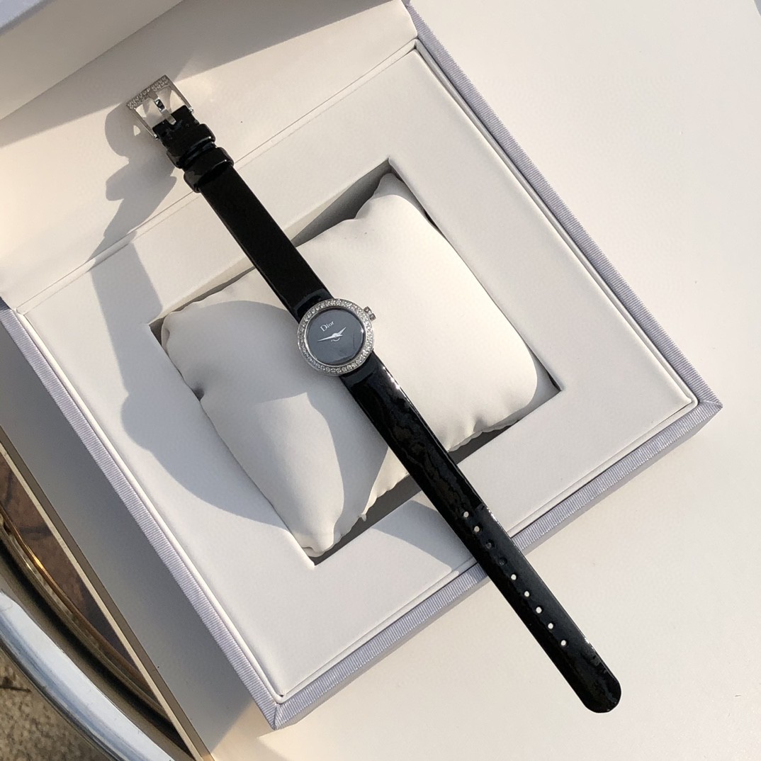 Christian Dior Mini D de Dior Satine 19