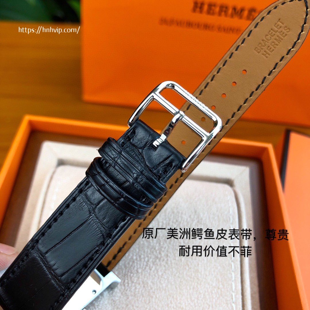 Hermes H Hour 036880WW00 Medium MM 26mm