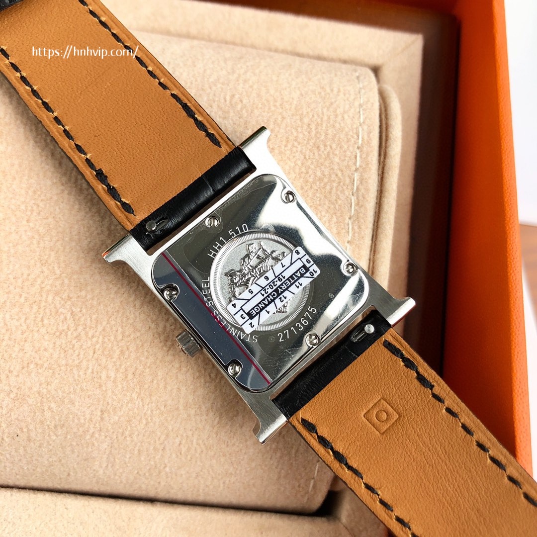Hermes H Hour 036880WW00 Medium MM 26mm