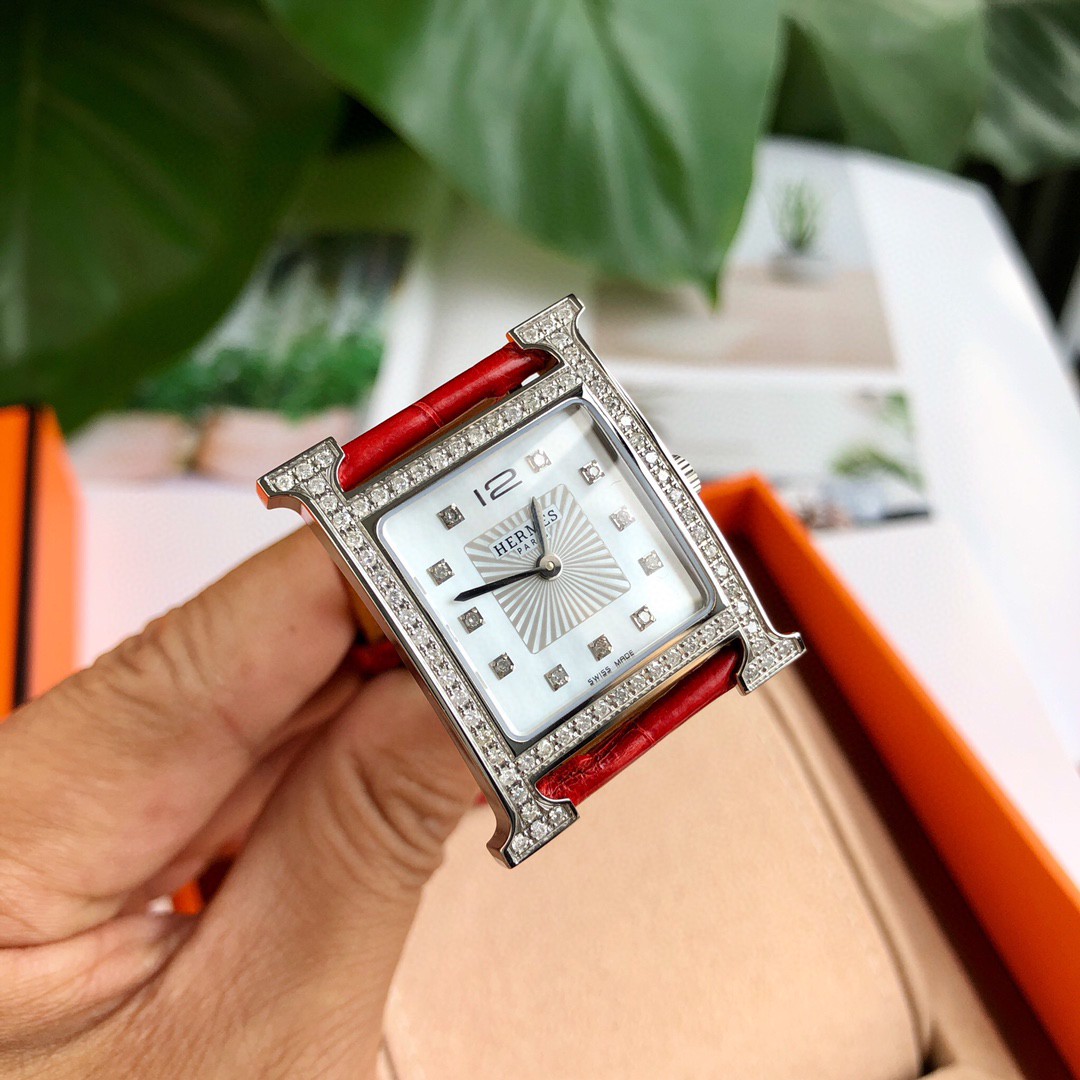 Hermes H Hour W036818WW00 Medium MM 26mm