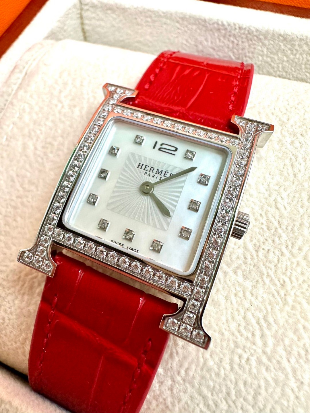 Hermes H Hour W036818WW00 Medium MM 26mm