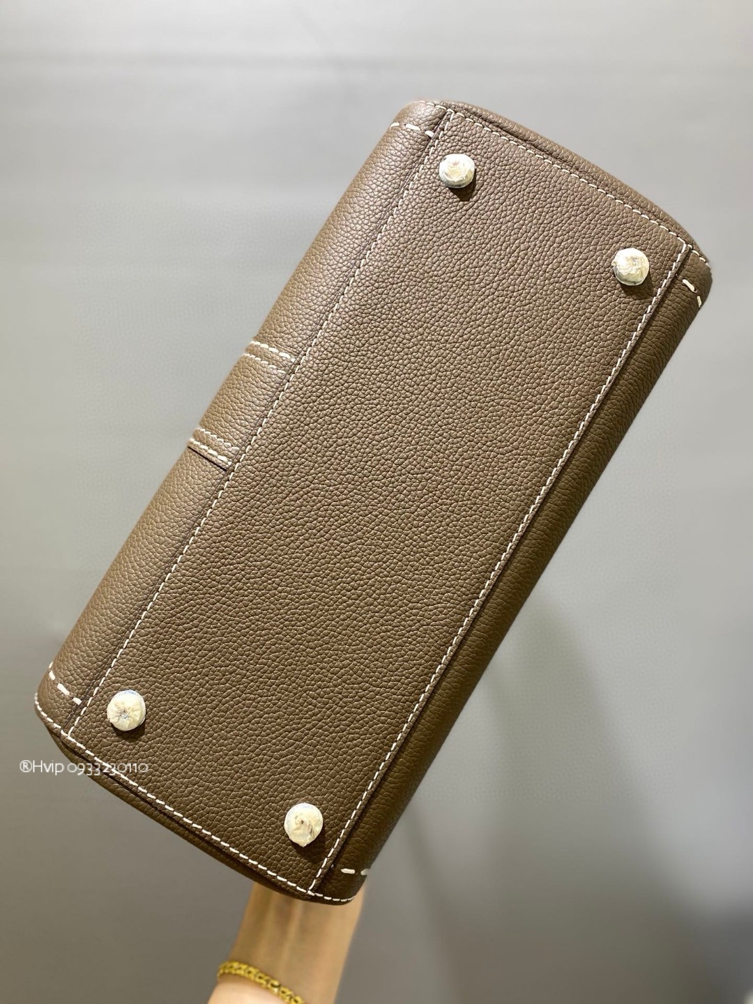 Delvaux Brillant MM Surpiqué grained Calf leather gris etoupe