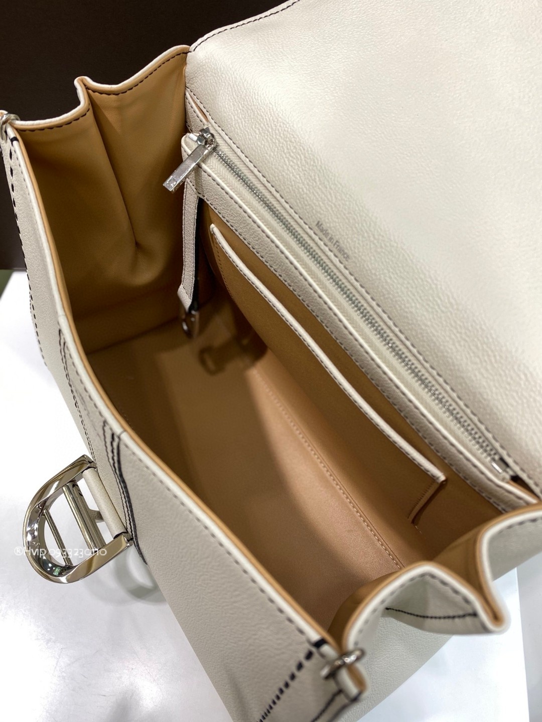 Delvaux Brillant MM Surpiqué grained Calf leather white
