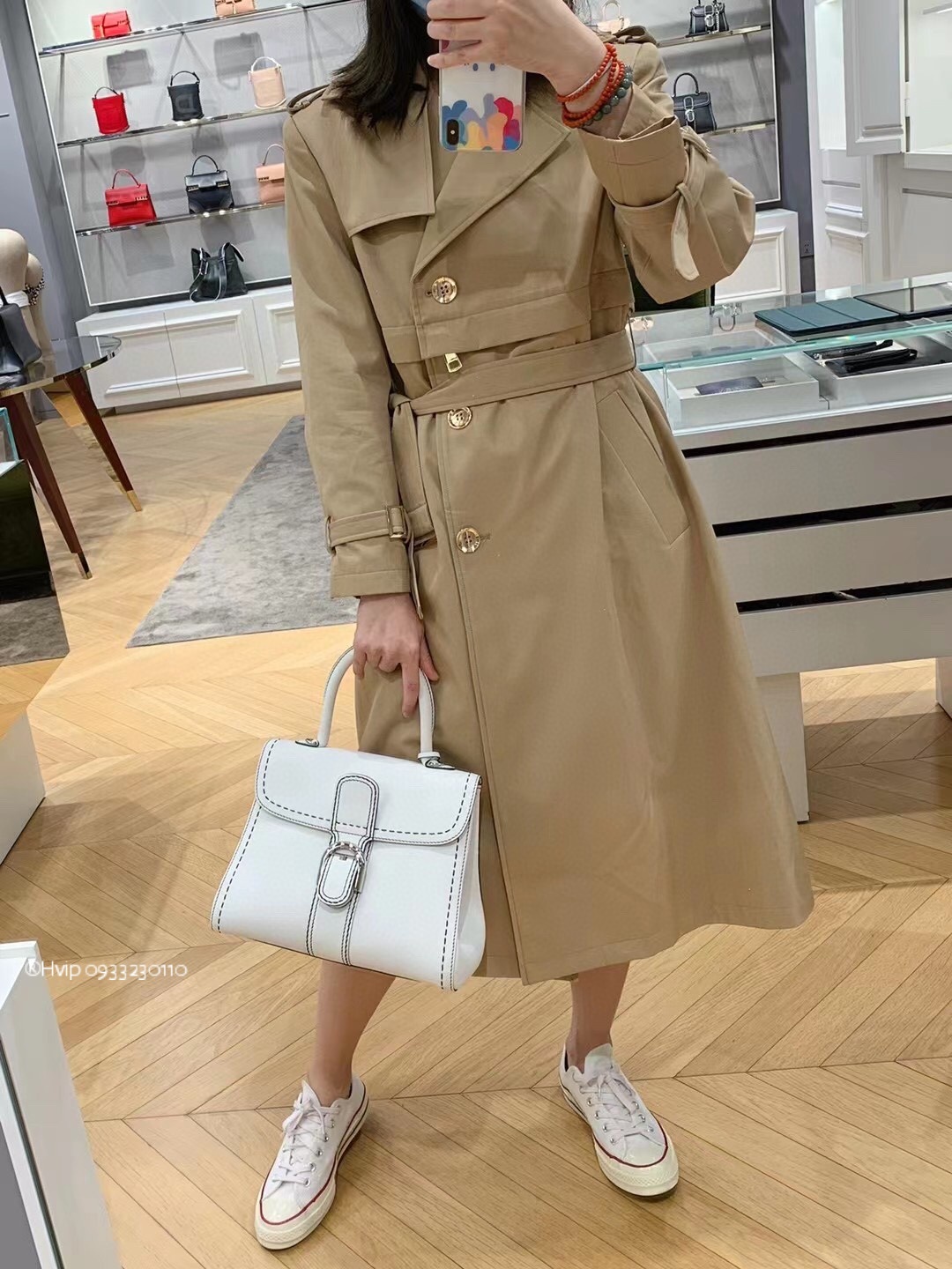 Delvaux Brillant MM Surpiqué grained Calf leather white