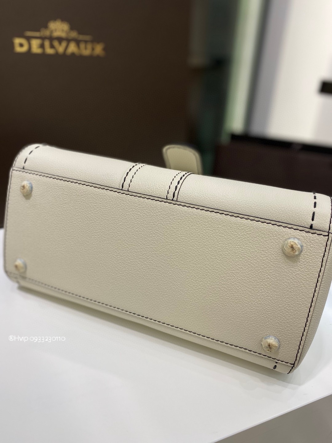 Delvaux Brillant MM Surpiqué grained Calf leather white