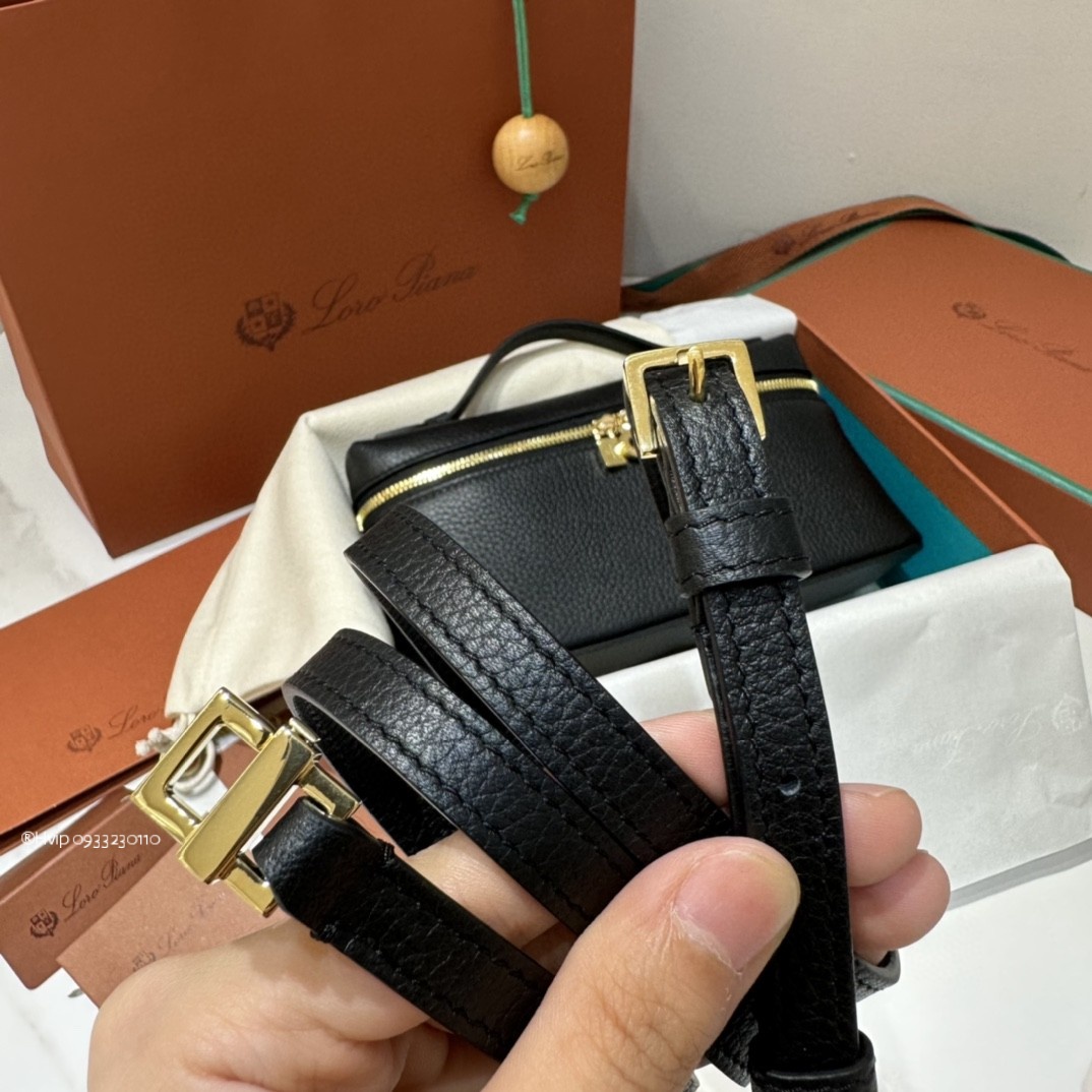 Loro Piana Extra Pocket L19 Grained Calfskin FAN4045 black (8000)