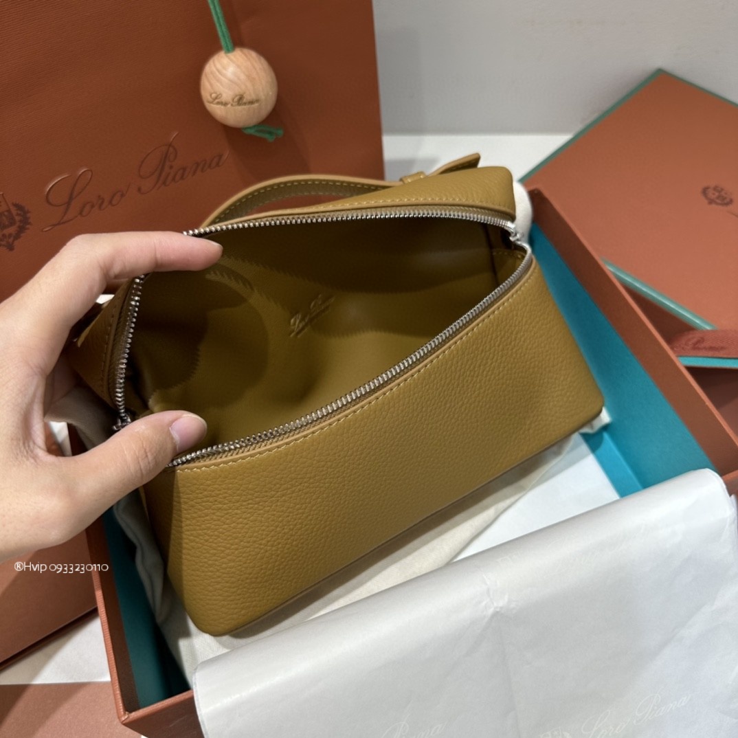 Loro Piana Extra Pocket L19 Grained Calfskin FAN4045