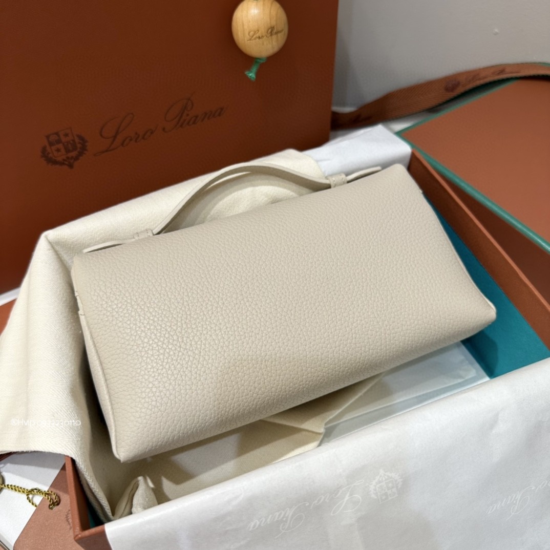 Loro Piana Extra Pocket L19 Grained Calfskin FAN4045 Sunday Morning (20C2)