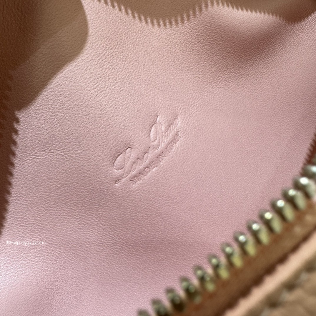 Loro Piana Extra Pocket L19 Grained Calfskin FAN4045 pink