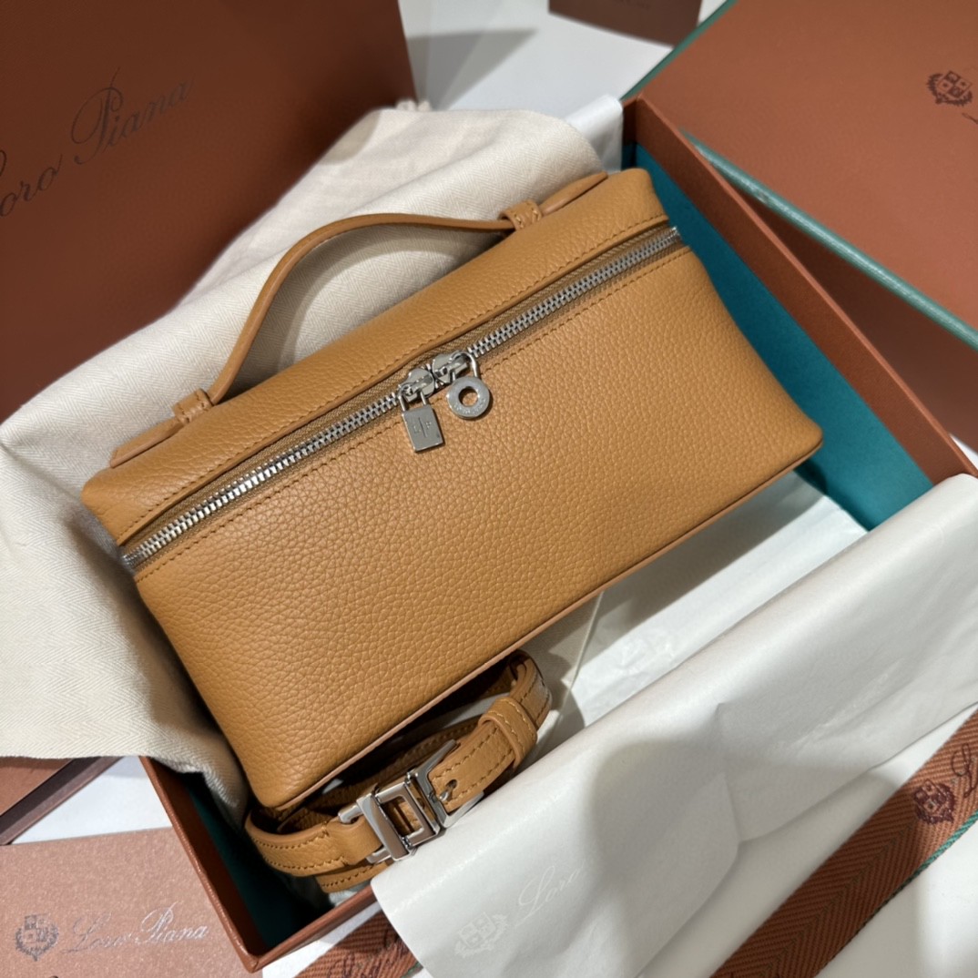 Loro Piana Extra Pocket L19 Grained Calfskin FAN4045