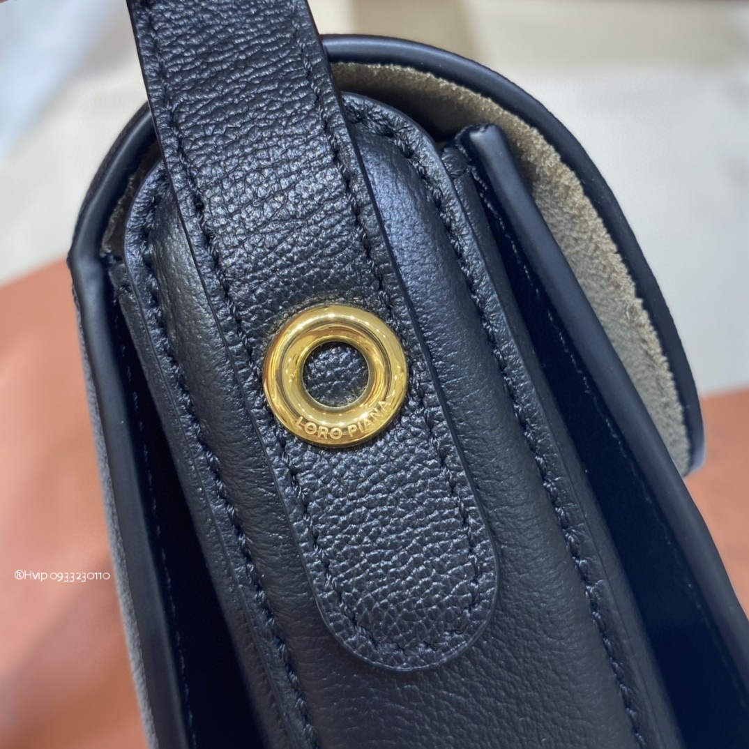 Delvaux small Ghiera bag Smooth Calfskin FAO1146 Black (8000)