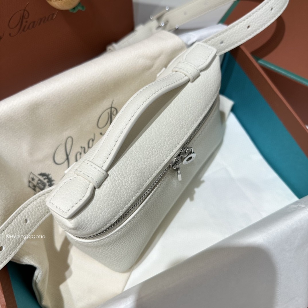 Loro Piana Extra pocket L16 Belt Bag