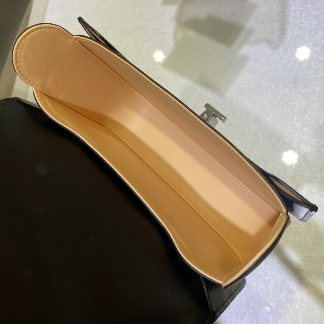 Delvaux Lingotin Olen Calf AA0574BJF099ZDG black