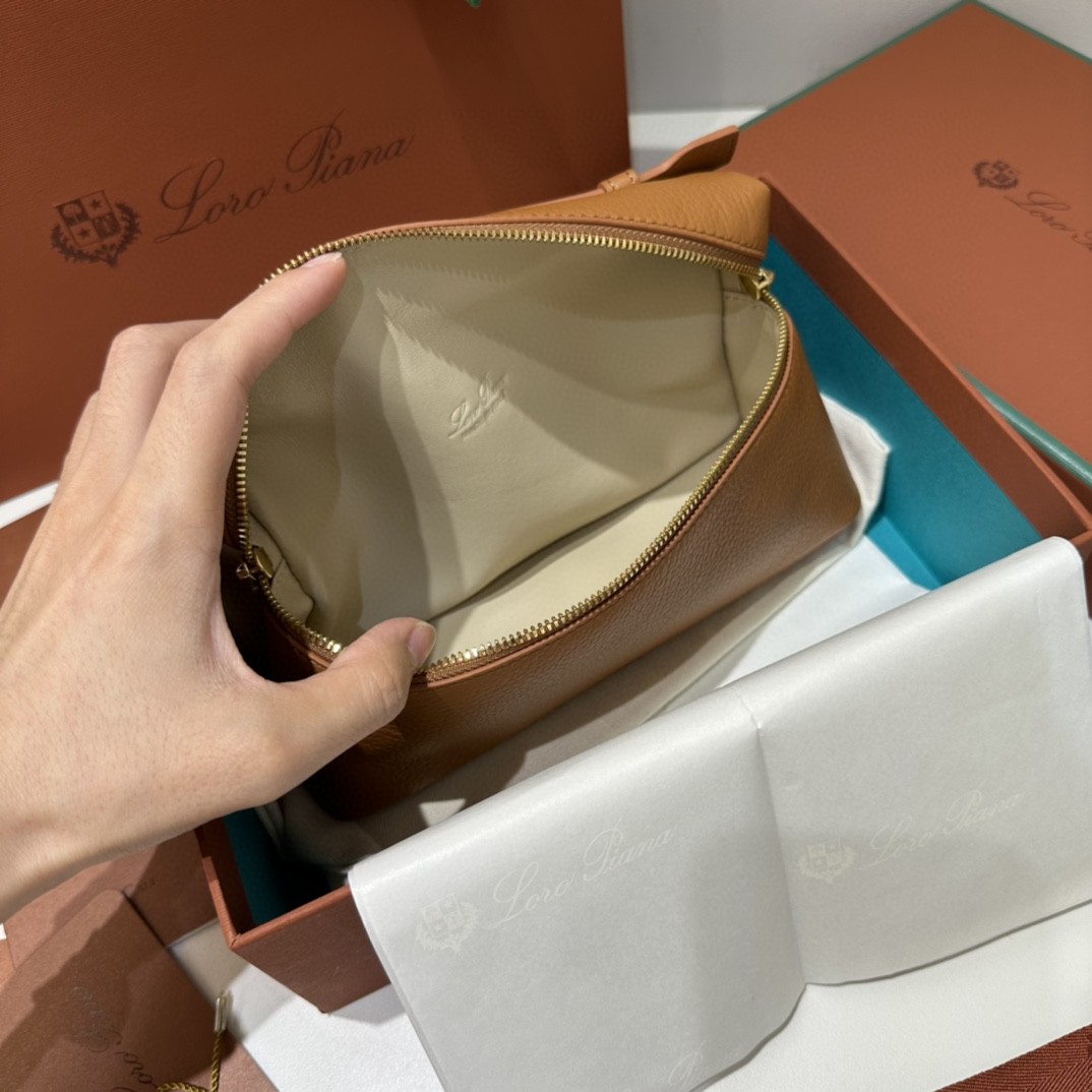 Loro Piana Extra Pocket L19 Grained Calfskin FAN4045