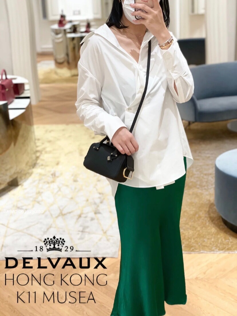 Delvaux Cool Box Nano in Taurillon Soft AA0669AQY099ZDO black