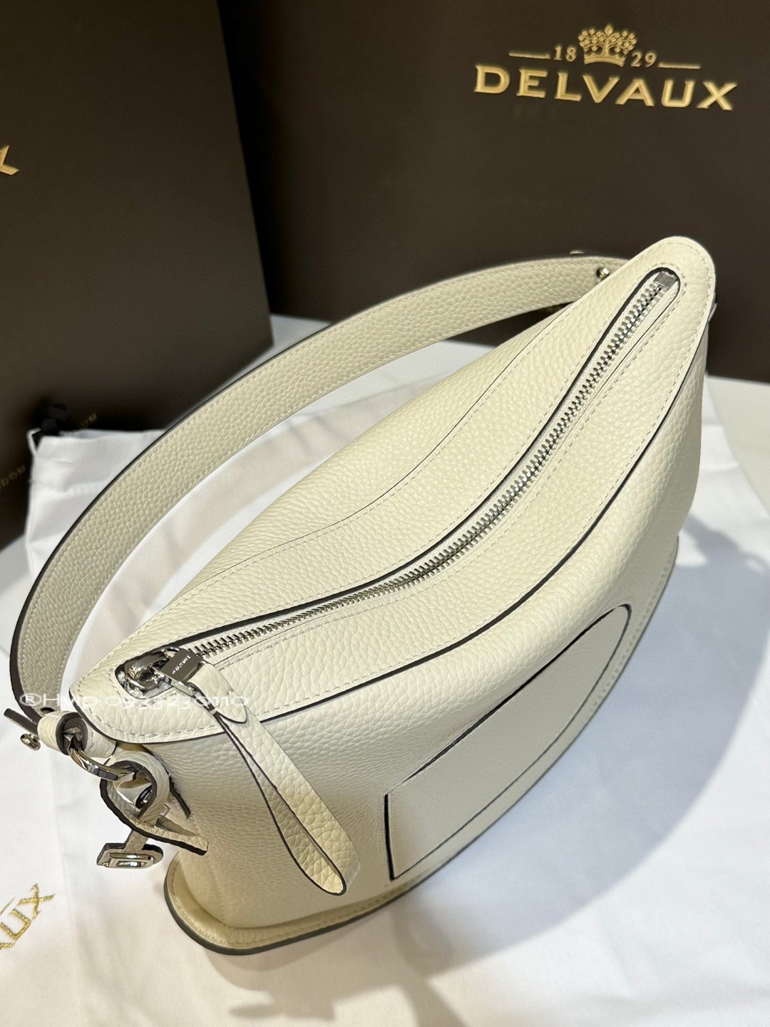 Delvaux Pin Swingin Taurillon Soft AA0601AQY