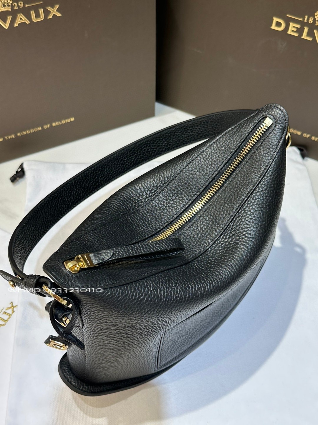 Delvaux Pin Swingin Taurillon Soft AA0601AQY black