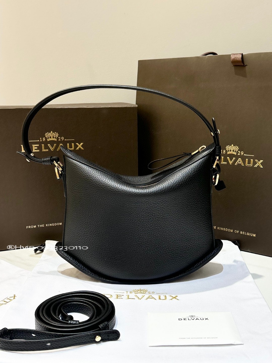Delvaux Pin Swingin Taurillon Soft AA0601AQY black