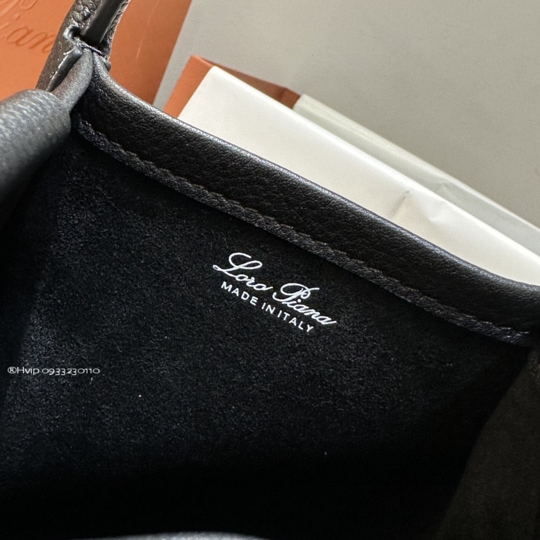 Loro Piana Micro Bale bag Grained Calfskin FAM7943 black (8000)