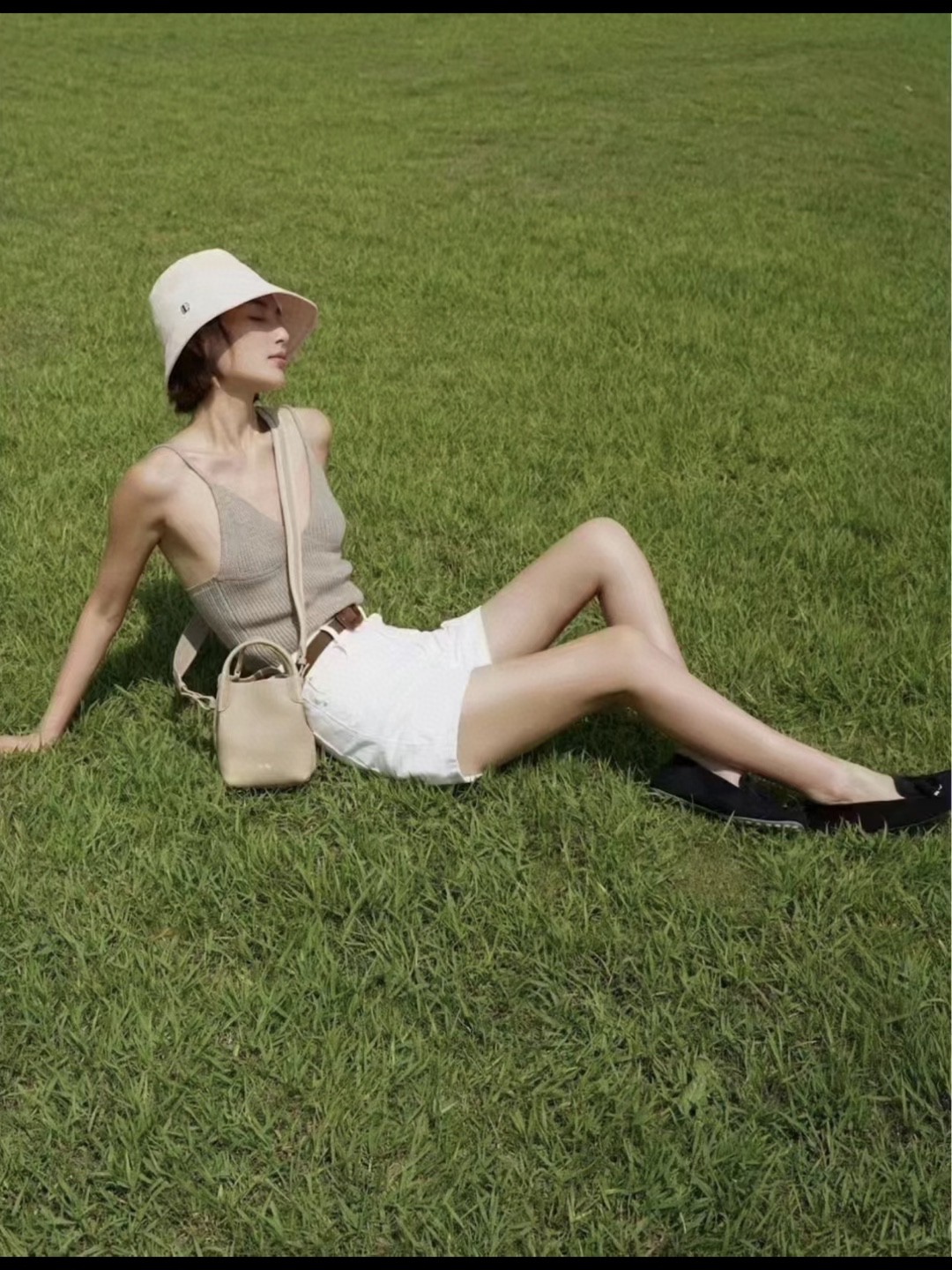 Loro Piana Micro Bale bag Grained Calfskin FAM7943 Light Mastic (D0BU