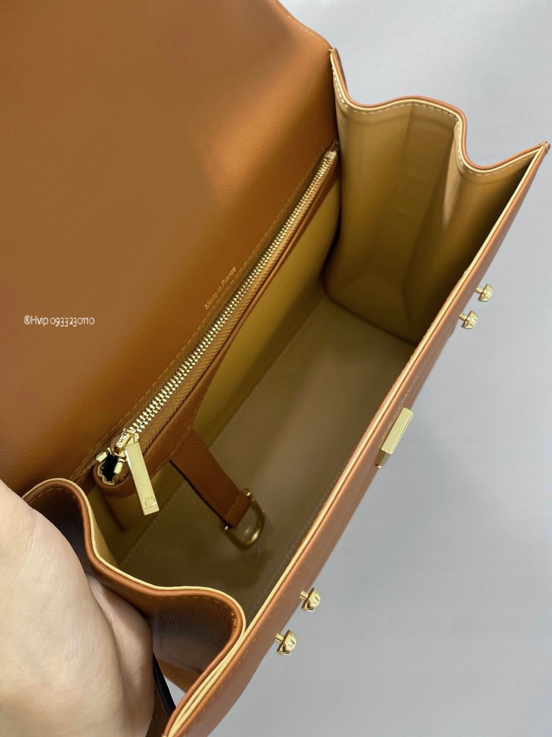 Delvaux Tempête MM in Silky Calf AA0611BQS Vegetal - Ivory