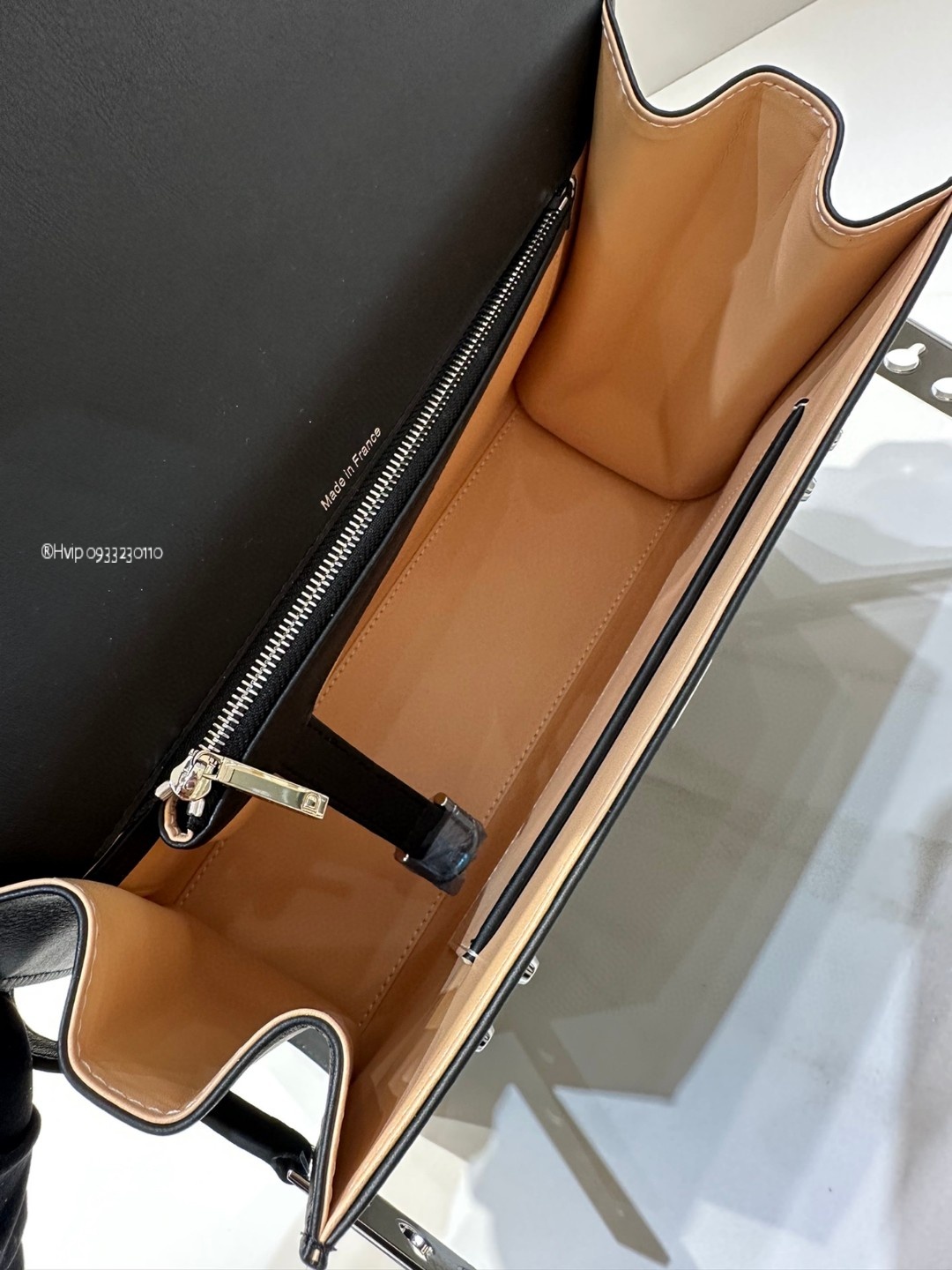 Delvaux Tempête MM in Silky Calf AA0611BQS099ZDO black PHW