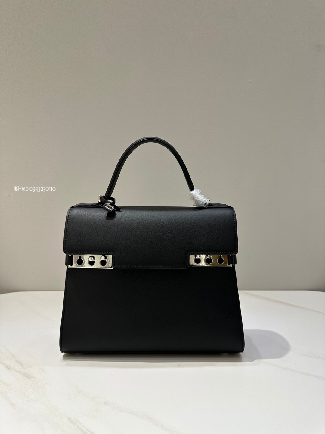 Delvaux Tempête MM in Silky Calf AA0611BQS099ZDO black PHW