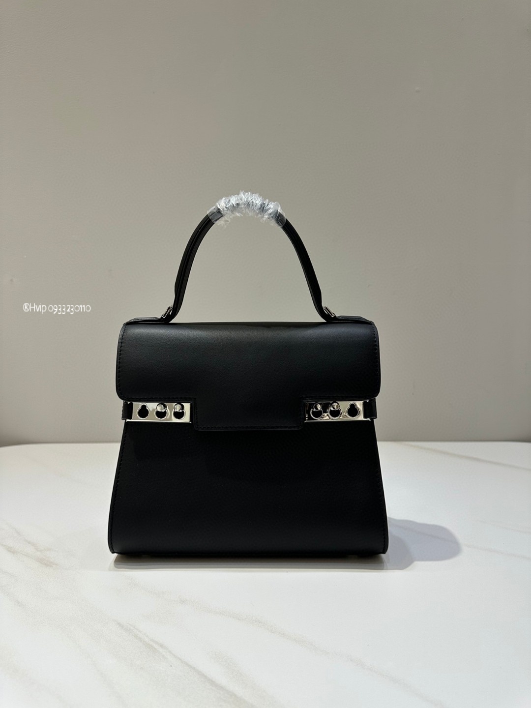 Delvaux Tempête PM in Silky Calf AA0612BQS099ZDO black PHW