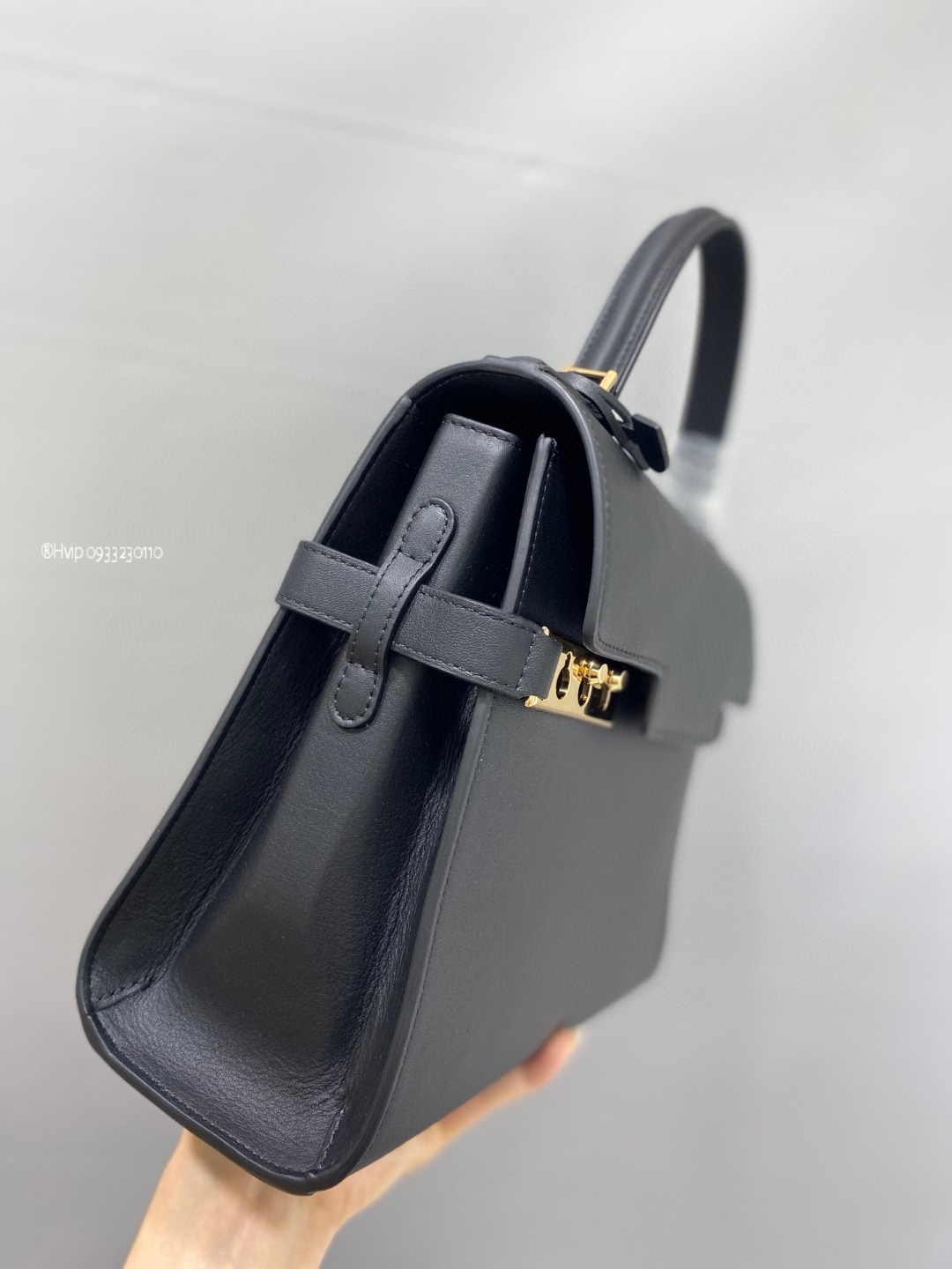 Delvaux Tempête MM in Silky Calf AA0611BQS099ZDO black GHW