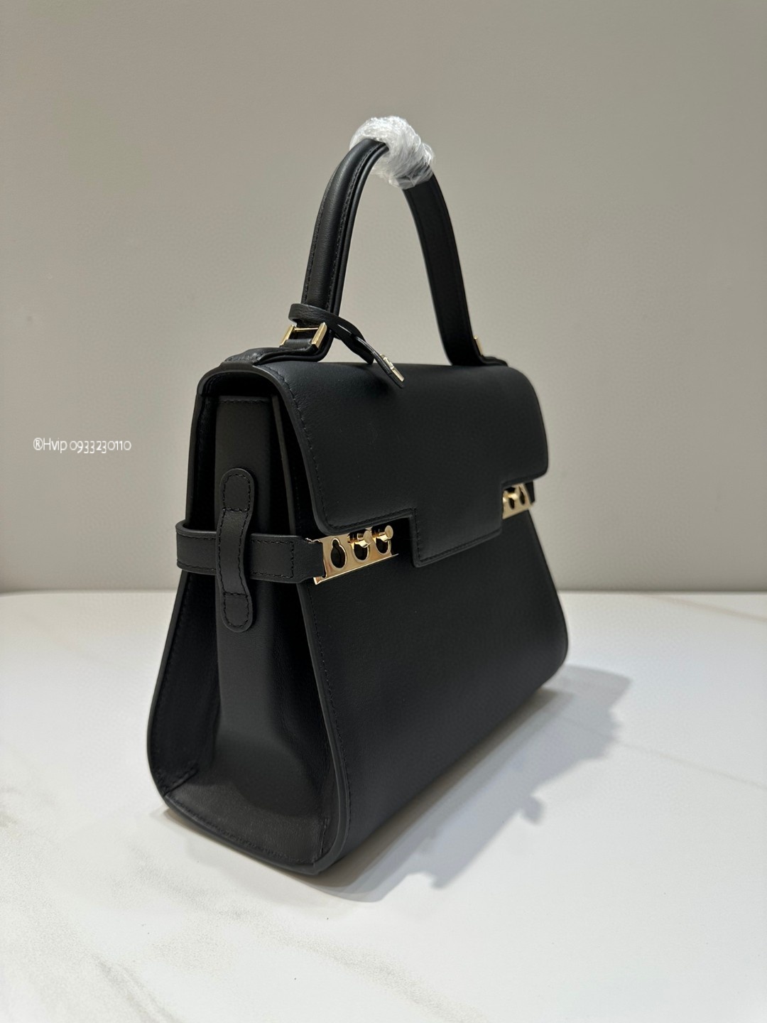 Delvaux Tempête PM in Silky Calf AA0612BQS099ZDO black GHW