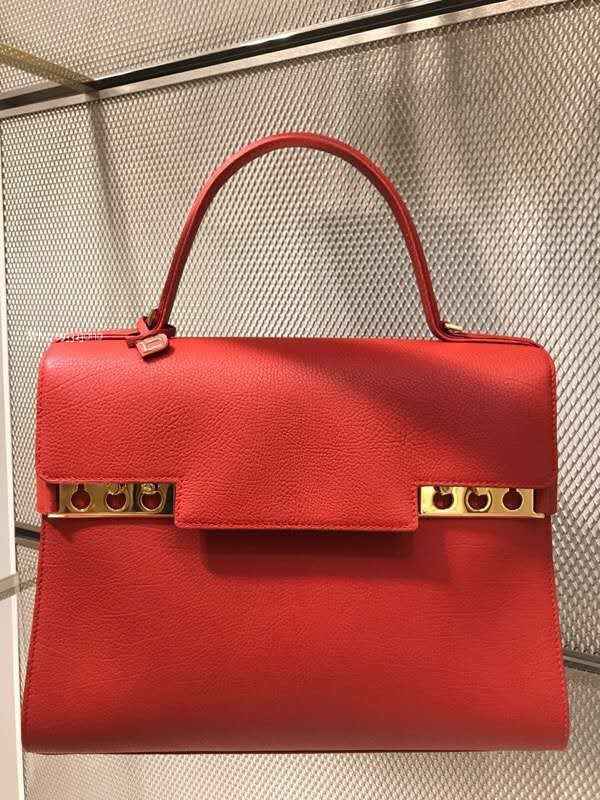 Delvaux Tempête MM in Crispy Calf AA0611AMF red GHW