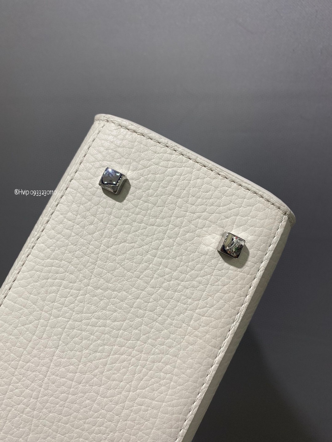 Delvaux Tempête MM in Crispy Calf AA0611AMF white