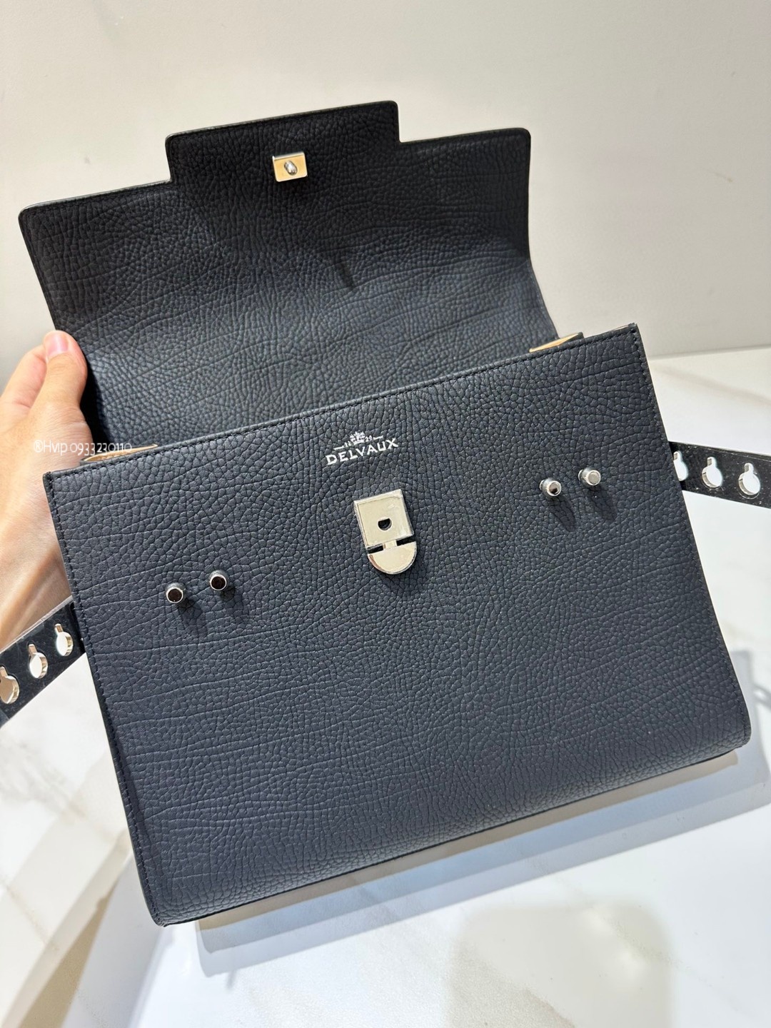 Delvaux Tempête MM in Crispy Calf AA0611AMF black PHW