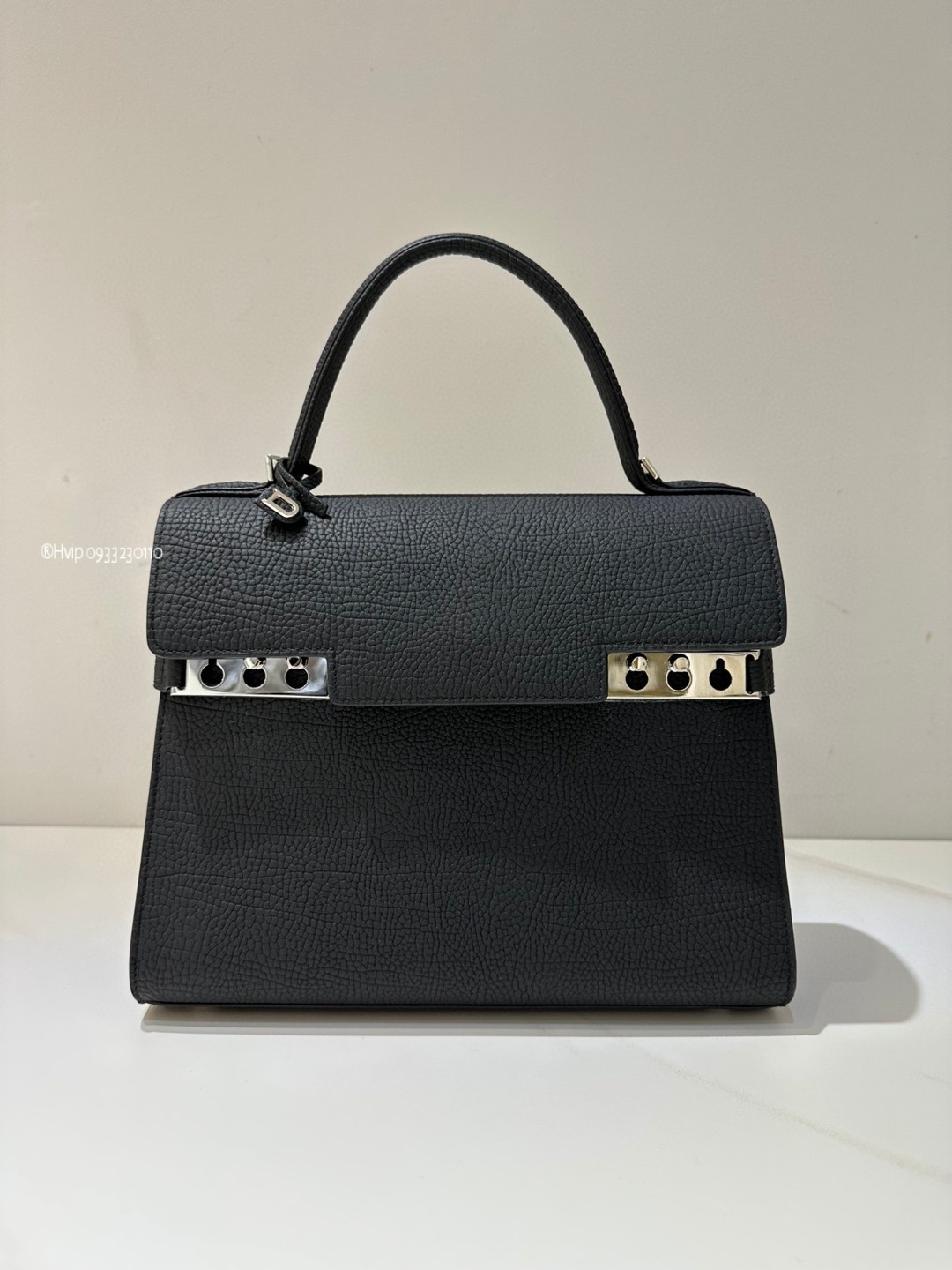 Delvaux Tempête MM in Crispy Calf AA0611AMF black PHW