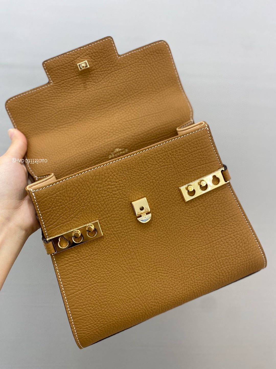 Delvaux Tempête PM in Crispy Calf leather AA0612AMF0ADNDO Vegetal - Ivory