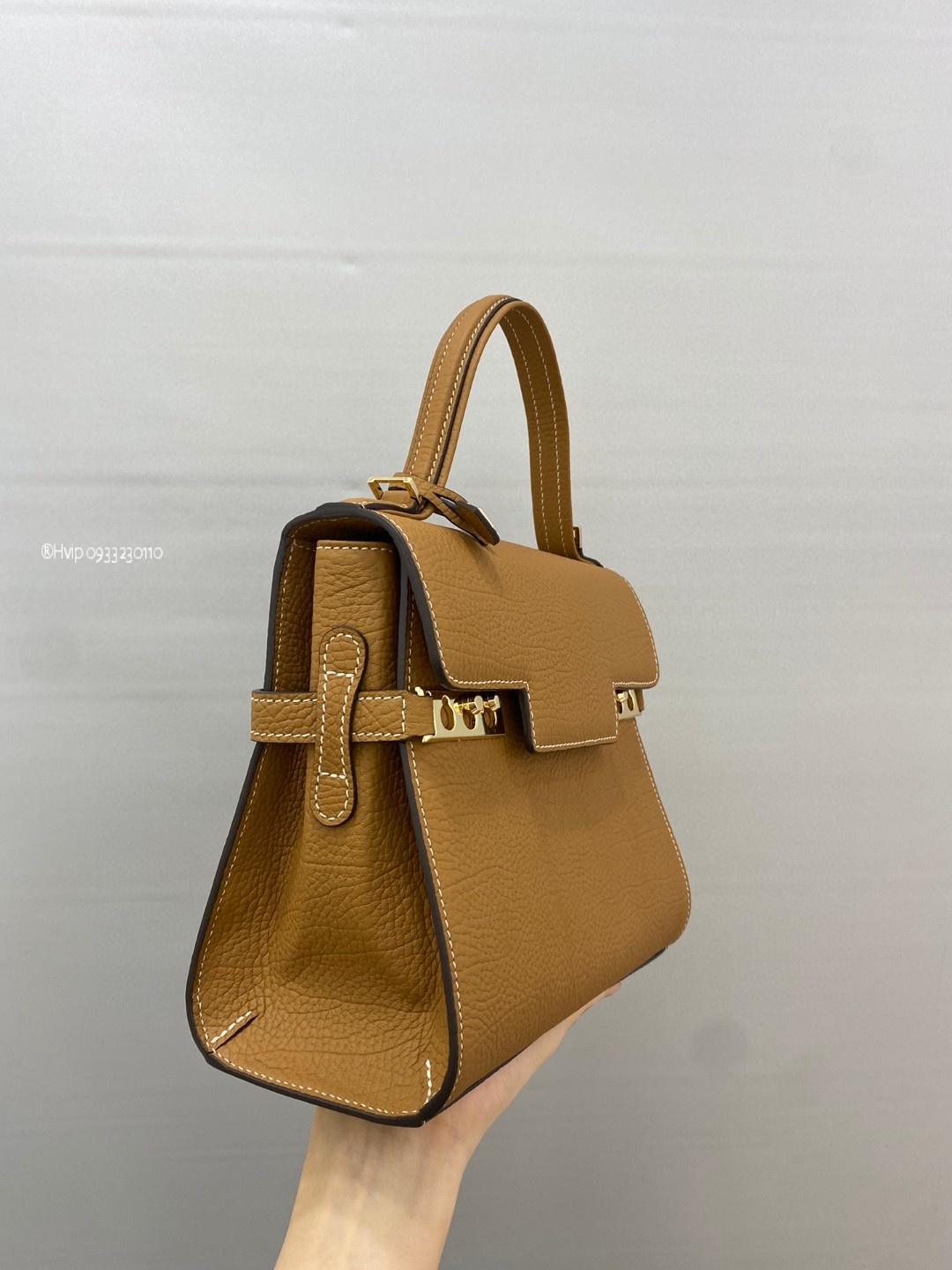 Delvaux Tempête PM in Crispy Calf leather AA0612AMF0ADNDO Vegetal - Ivory