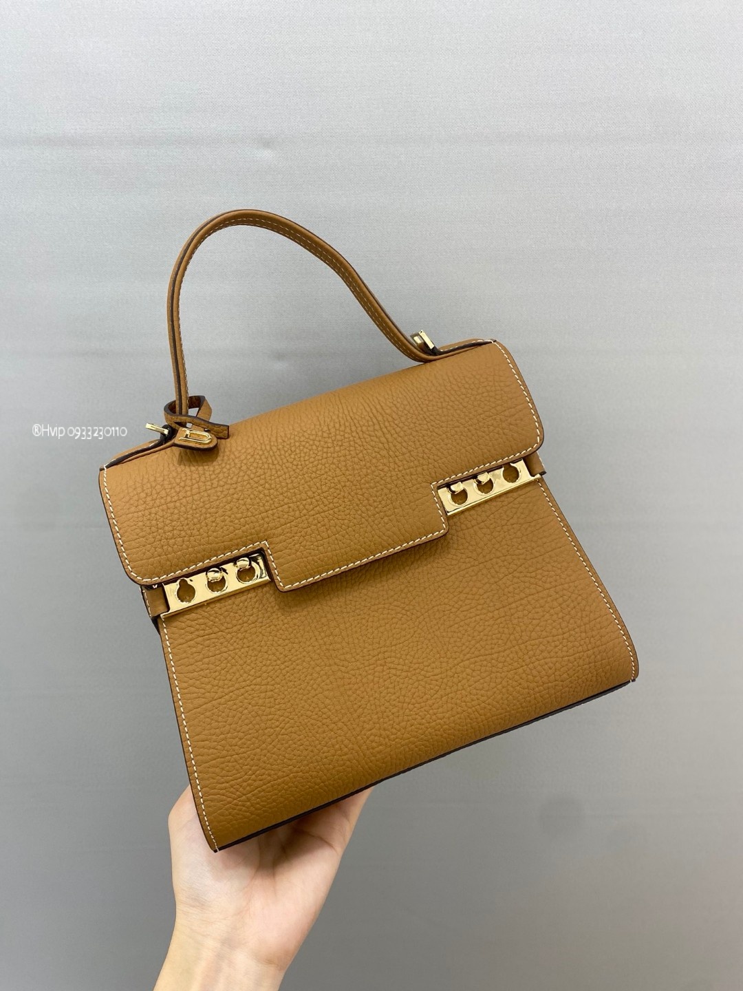 Delvaux Tempête PM in Crispy Calf leather AA0612AMF0ADNDO Vegetal - Ivory